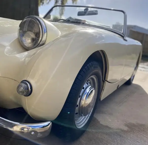 Austin Healey Sprite on 145 HR 13 PIRELLI CINTURATO CA67 Tires
