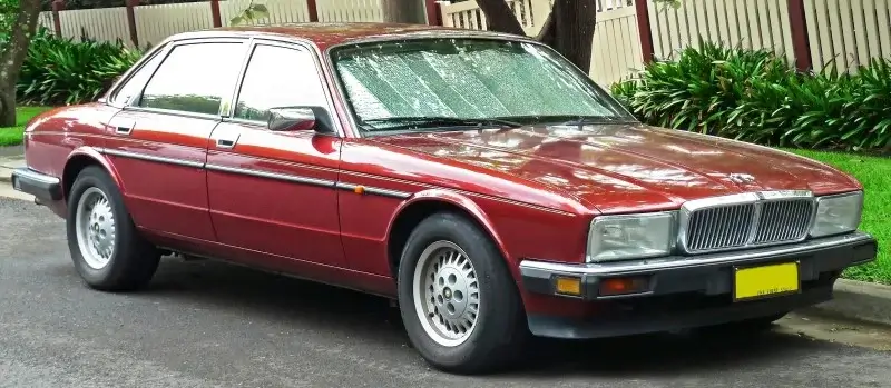 225/65 WR 15 PIRELLI CINTURATO P5 Jaguar XJ40 Tire
